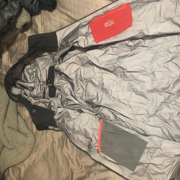 Arc'teryx BETA SV - Picture 3 of 3
